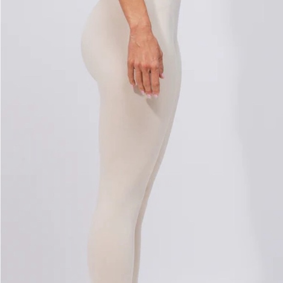 Hera Hero Women's High Waist Seamless Acid Wash Leggings in White /Black print - Picture 5 of 11